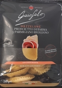 GAROFALO MEZZELUNE PROSCIUTTO DI PARMA Y PARMIGLIANO REGGIANO