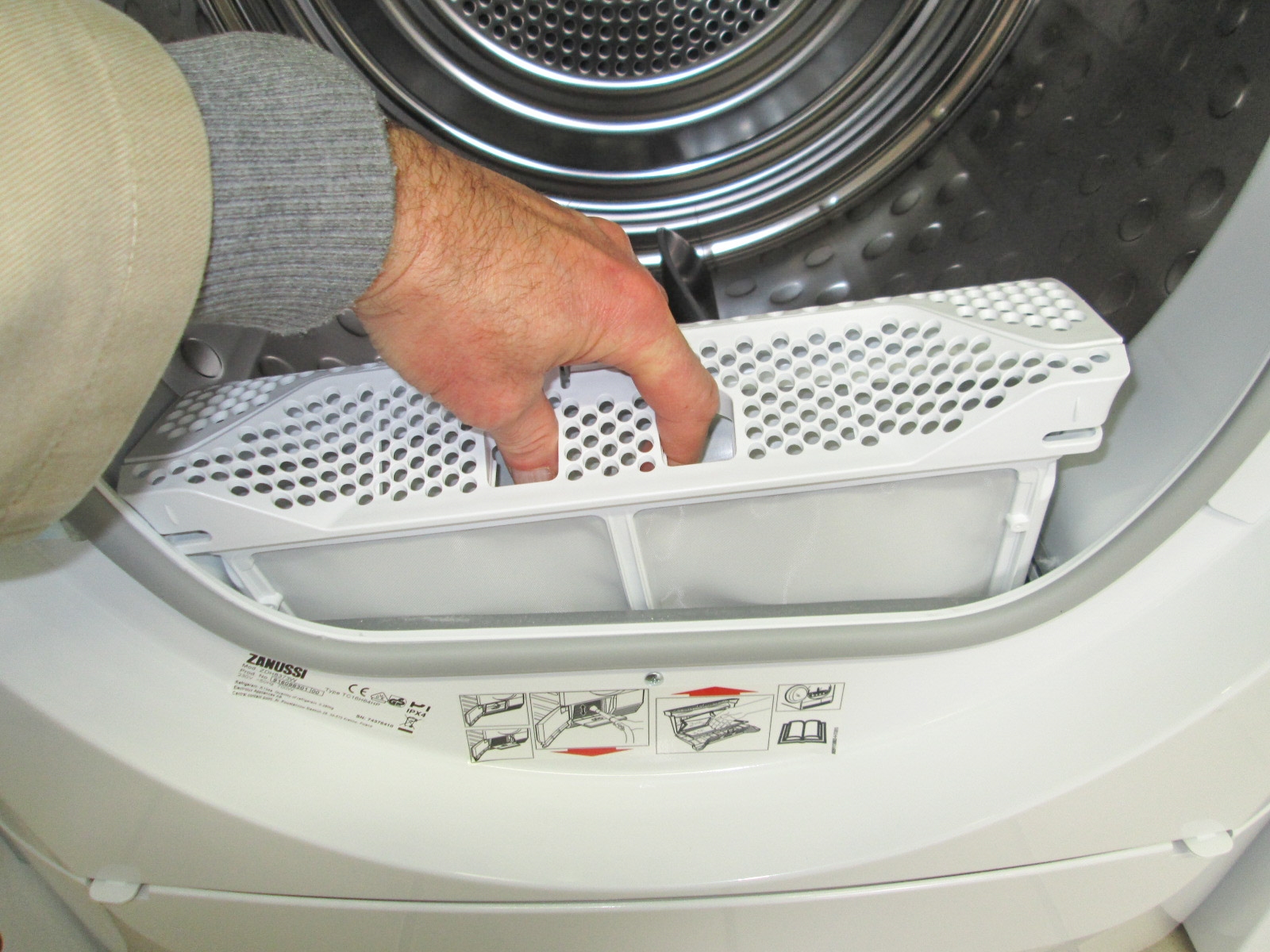 ZANUSSI ZDH8373W