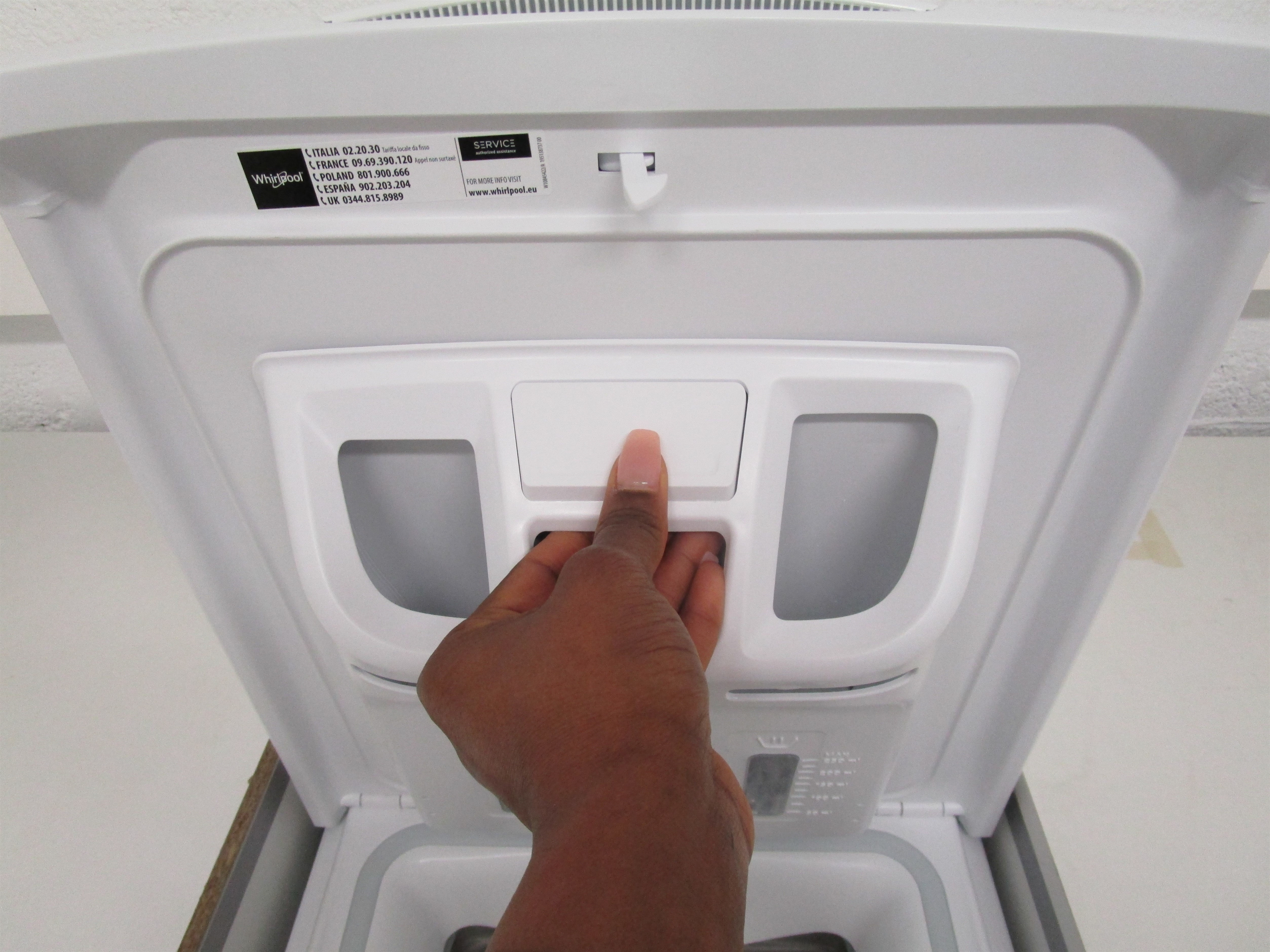 WHIRLPOOL AWE 70122