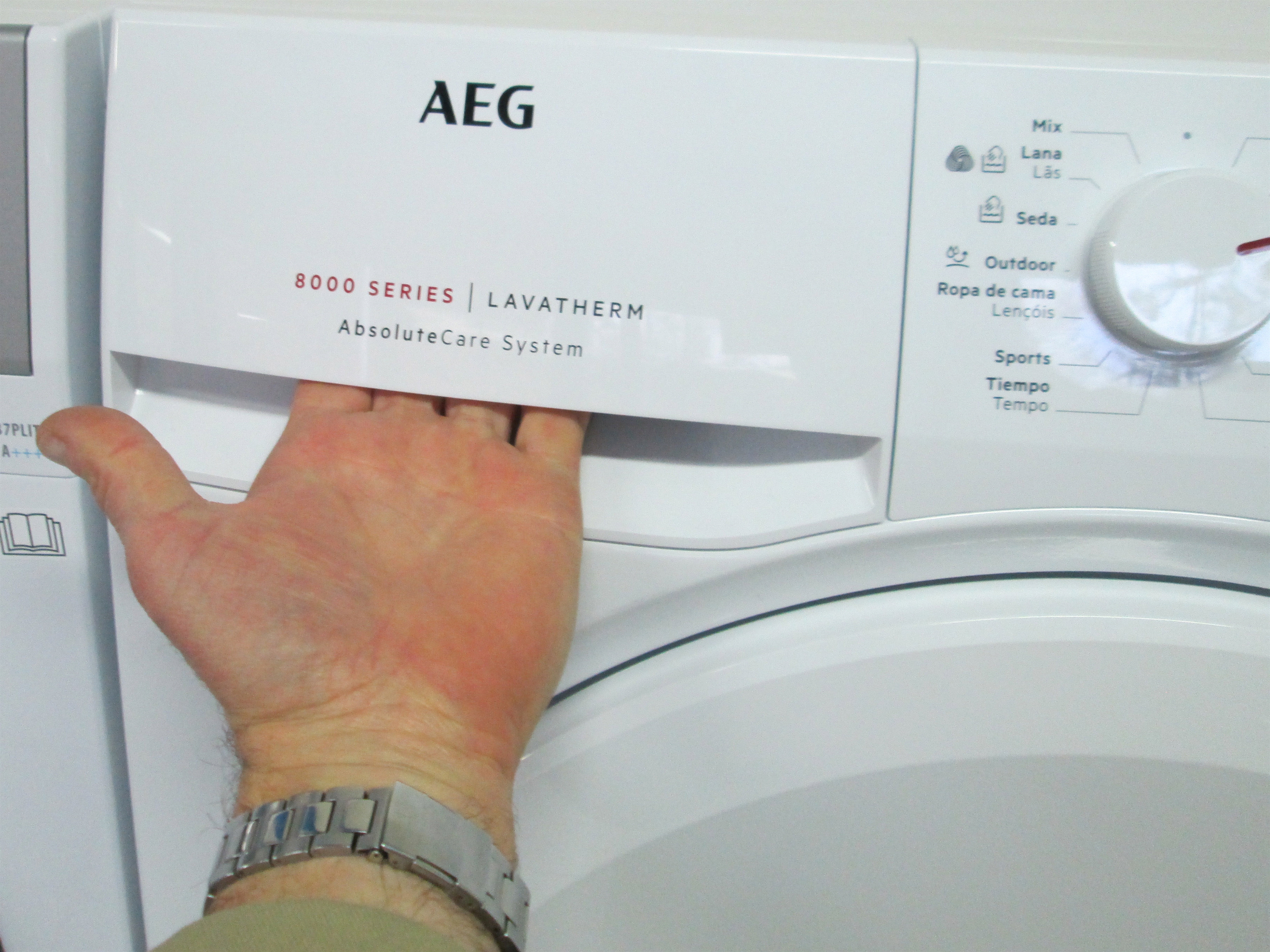 AEG T8DBK840