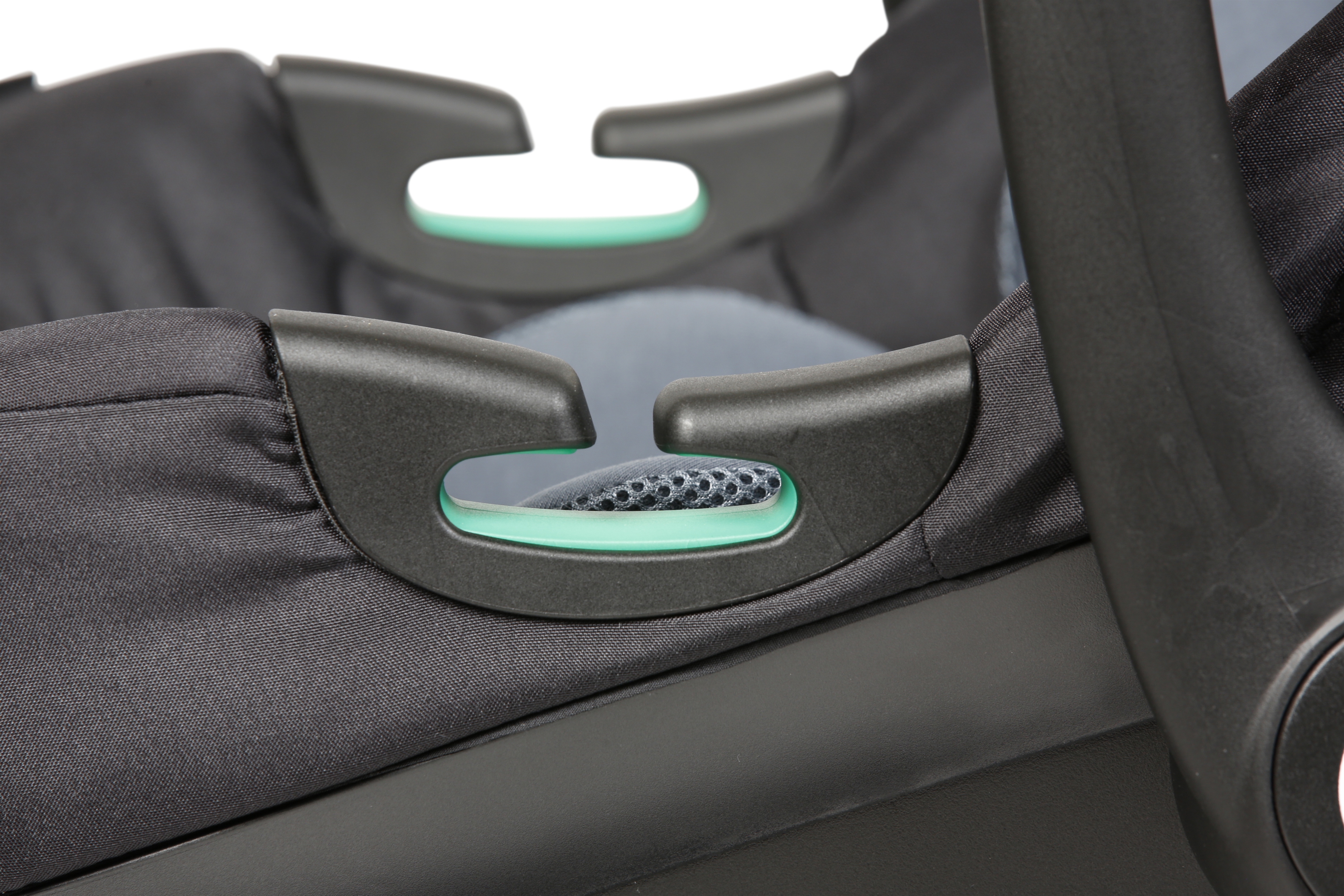 LIONELO ASTRID I-SIZE + BASE