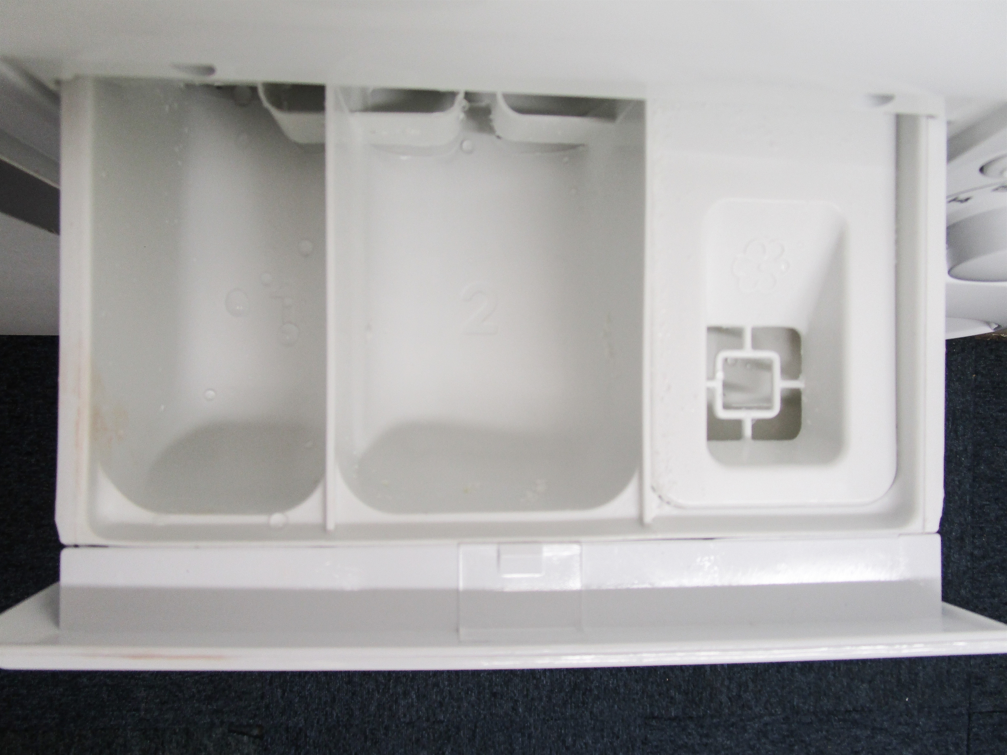 INDESIT EWC 81483 W EU