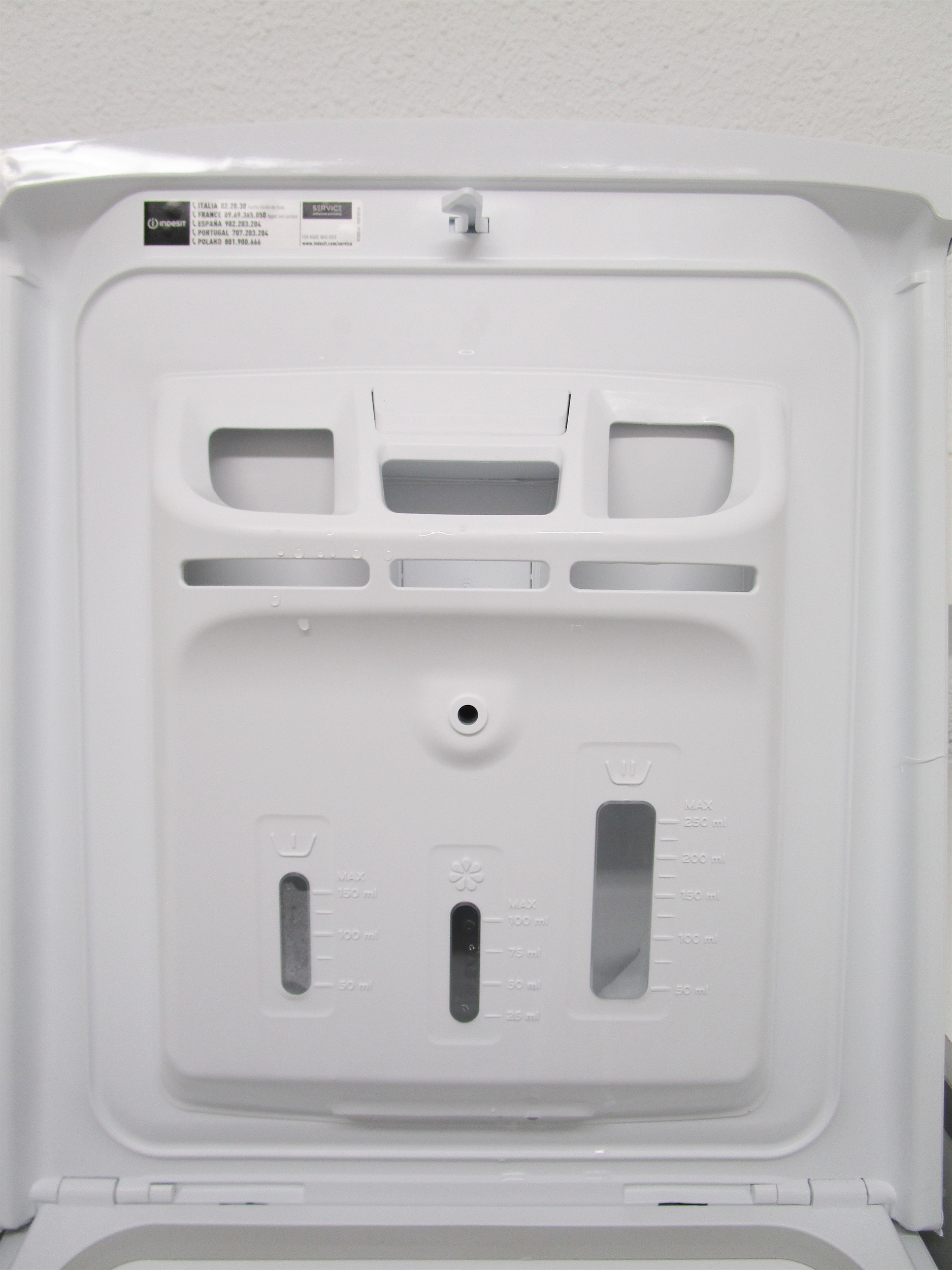 INDESIT BTW A61052 EU